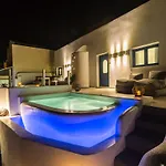 Amera Lägenhet Fira (Santorini)